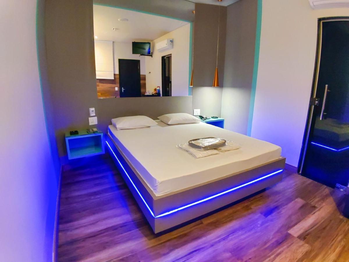 Motel Caribe 贝洛哈里桑塔 外观 照片