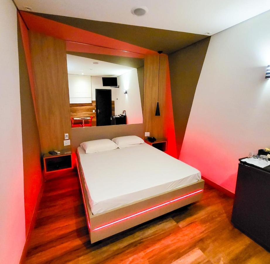 Motel Caribe 贝洛哈里桑塔 外观 照片